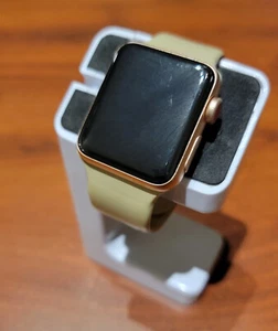 Apple Watch Series 3 38mm różowe złoto używane - Zdjęcie 1 z 6