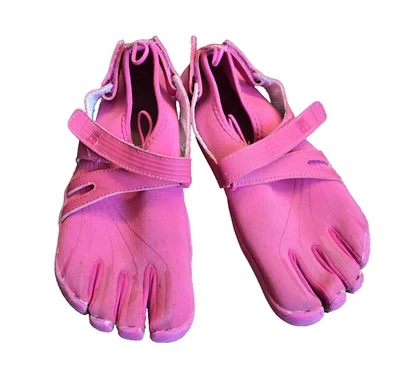 Fila Water Sport Skeletoes Womans Pink 5 Finger Barefoot Shoes SZ 5 Worn Smell - Image 1 of 4