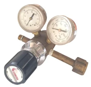 Concoa 806 5242 Gasregler CGA 320 C02 3000Psi Max Einlass mit zwei Messgeräten - Bild 1 von 5