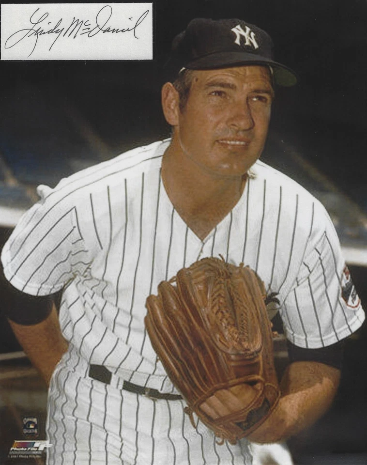 Foto firmada autografiada por Lindy McDaniel de 8x10 - Gigantes de los Yankees de la MLB ¡RARA! - con certificado de autenticidad Foto 1 de 1