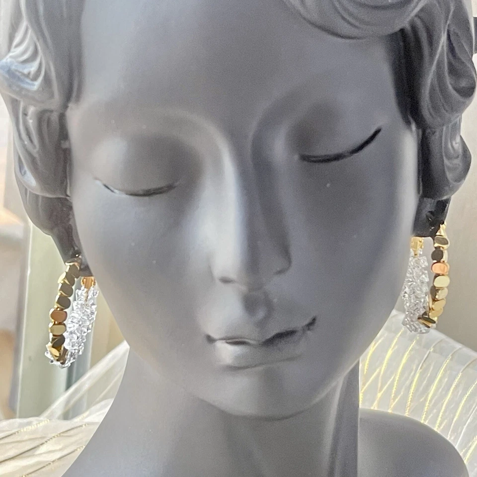 Pendientes estilo retro bloque de color cobre cristal hematita blanco y dorado Huggie Foto 1 de 4