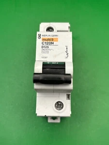 Merlin Gerin 18381 C120N D125 125A MCB - Bild 1 von 4