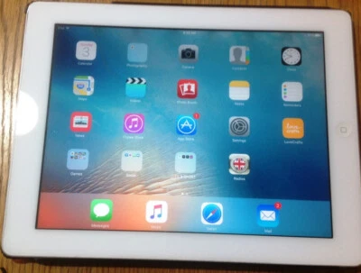ipad 3rd generation. 32GB in Great Condition - Image 1 of 4