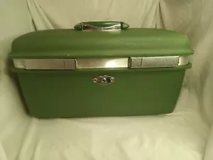 Vintage Green Royal Traveller Train Case Makeup Carry-On Luggage NO KEY - Picture 1 of 17
