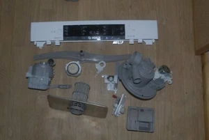 BOSCH SMS461W02G/01 BROKEN SO AS TO OFFER INDIVID SPARES:SEE DESCRIPTION SECTION - Picture 1 of 5