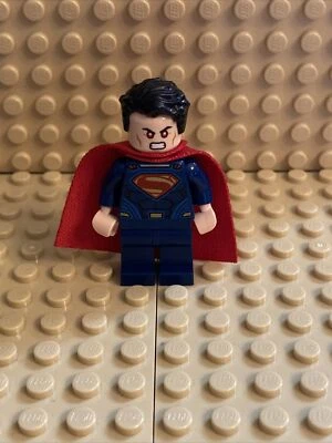 LEGO Superman Minifigure DC Super Heroes 71236 - Image 1 of 4