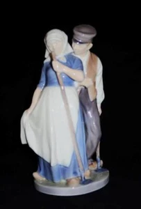 Royal Copenhagen Christian Thomsen 1300 Farmers Harvesting Couple Figurine, 8" - Picture 1 of 4