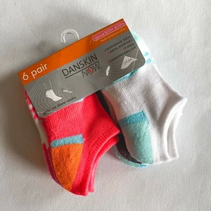 New  6 Pair DANSKIN NOW Girls No Show Socks Small 6-10 1/2 Comfortable Fit   - Picture 1 of 4