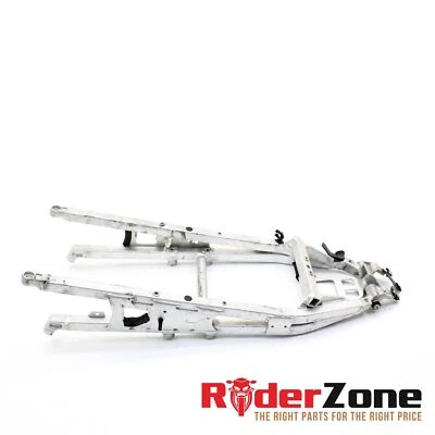 Subchasis trasero APRILIA RSV4RR 2016-2019 submarco recto plateado OEM Foto 1 de 4