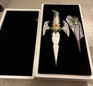 Vintage Dracula “legend Of The Vampires Curse” franklin mint knife collection - Picture 1 of 3