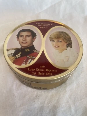 Vintage Travel Sweet Tin  marriage of prince of wales & Lady Diana Spencer 1981 - Image 1 of 4