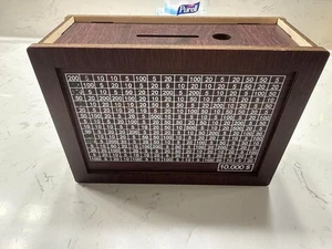 10000 Savings Challenge Box, Holz Geld Sparschwein für Erwachsene Kinder, Reu - Bild 1 von 8