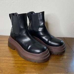 Urban Outfitters UO Size 6 Betty Boots Black Faux Leather Chunky 90’s Goth Punk - Picture 1 of 11