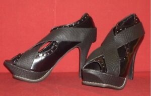 Schwarze Damen High Heels PeepToes mit Riemen und Nieten Größe 39 Neu Schwarz