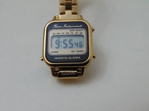 Vintage Texas Instruments Quartz Gold Tone Women's LCD Digital Watch-Works Great - Picture 1 of 13