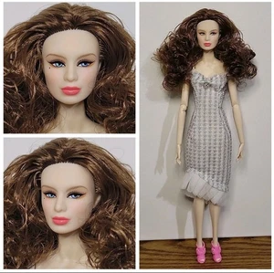 BARBIE BRUNETTE ARTICULATED 12.5" XIAN PRINCESS BLUE EYES DOLL BEAUTIFUL  - Imagen 1 de 22