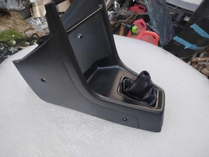 Consola central Honda Crx EF 88-91 OEM con moldura de palanca de cambios -NEGRO- Si - Imagen 1 de 5