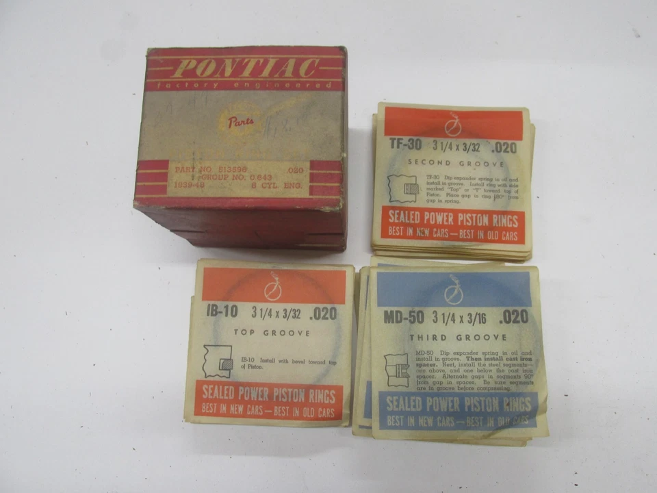 NOS 1939 -48 PONTIAC 8 CYL PISTON RING SET 0.020 513596 - Image 1 of 1