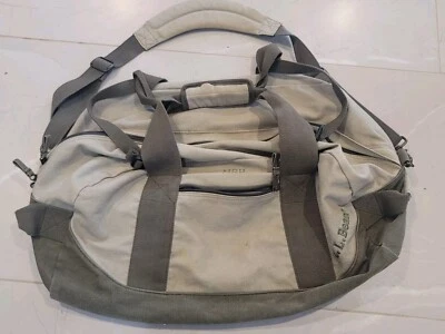 L.L. Bean Vintage Travel Canvas Duffle Bag Olive Green Two Tone 22x10 READ!! - Imagem 1 de 4