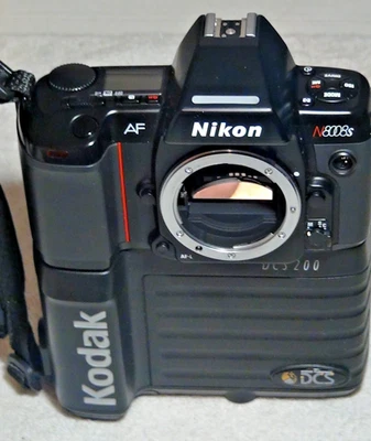 Cámara digital Kodak Professional DCS 200ci/Nikon 8008S 1992 para piezas Foto 1 de 4