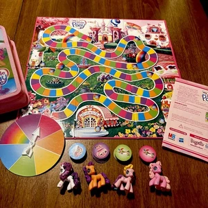My Little Pony Ponyville Adventure Game Custodia Zip COMPLETA / Istruzioni 2009 - Foto 1 di 10