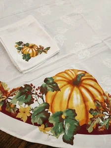 Vintage Tablecloth Fall Pumpkins Heavy Poly Blend 69x69" Round & 4 Napkins 17x17 - Picture 1 of 10