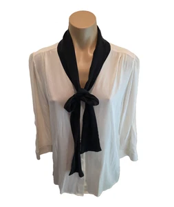 ALICE + OLIVIA White "Meredith" Tie Neck Silk Blouse with 3/4 Sleeves - Medium - Picture 1 of 9