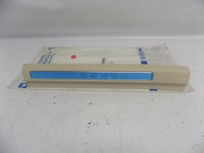 Nuevo OEM 2009-2011 Lincoln MKS Placa de alféizar delantero izquierdo Cubierta de almohadilla rasguño Interior Nuevo de Lote Antiguo Foto 1 de 3