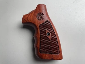 New Hardwood grip for Smith & Wesson, K/L  Square Butt Diamond checker grips - Picture 1 of 7
