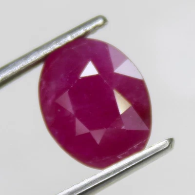 Natural Faceted Pink Ruby Piece In Oval Shape 3.90 Carats 10x7x5 mm Size - Image 1 of 4
