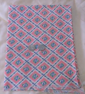 Saco de alimentación de Vnt tela/edredón/material patrón cuadrado rosa con flores azules 44,5X37 - Imagen 1 de 5