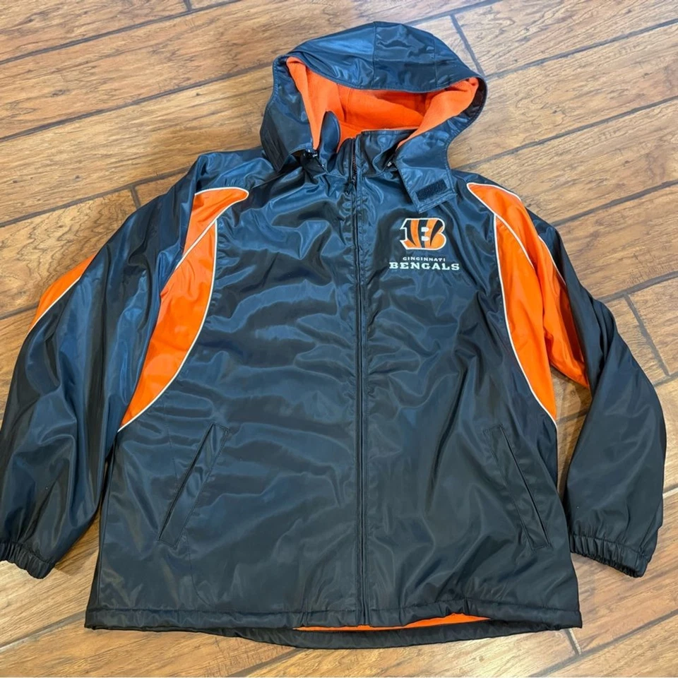Cincinnati Bengals Coat mens XL black orange NFL full zip lined filled puffer - Image 1 of 4
