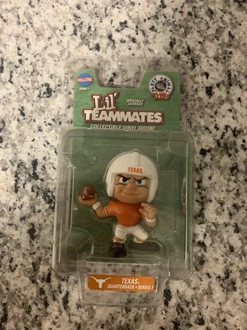 Lil' Teammates Collectible Vinyl Figure TEXAS Quarterback  Series 1 Cover