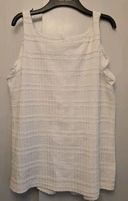 Women's Ivory Sleeveless Top 42 Inch Chest Excellent Condition - Image 1 of 2