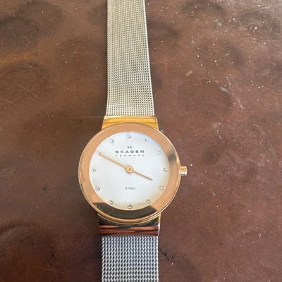 Skagen Freja 358SRSC Womens 2 tone Stainless Steel Mesh  7 5/8"  New Battery - image 1 of 4