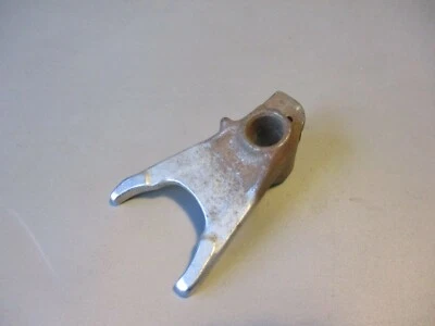 Horquilla de cambio 2 Yamaha OEM 1977-1978 TZ350 1976-1978 TZ250 328-18512-00 NUEVO DE STOCK Foto 1 de 2