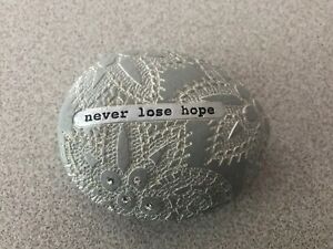 Grasslands Road Message Stone - Never Lose Hope - Engraved & jeweled decoration