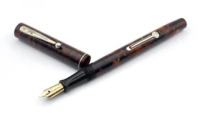VINTAGE WATERMAN 32 1/2 FOUNTAIN PEN IN RED MARBLE RIGID 14K MEDIUM NIB CANADA - Picture 1 of 14