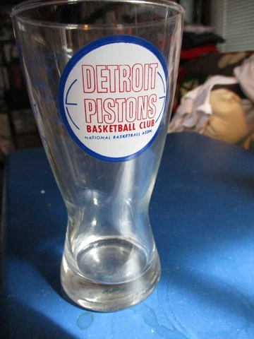 Vintage 1960's DETROIT PISTONS Logo & Signatures 10 Oz Shell Style Glass Cover