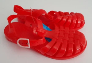 Nuevas con etiquetas Sandalias con hebilla de plástico rojo con correa de plástico para niñas mayores talla 3 34 - Imagen 1 de 2
