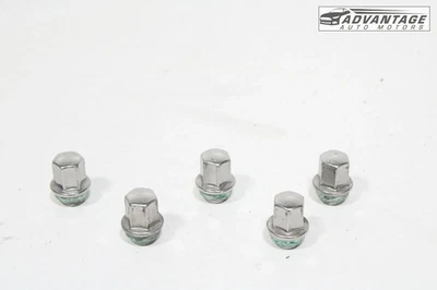 Juego de 5 pernos de tuerca de llanta delantera o trasera Chevrolet Trax 2024-25 plateados OEM Foto 1 de 4