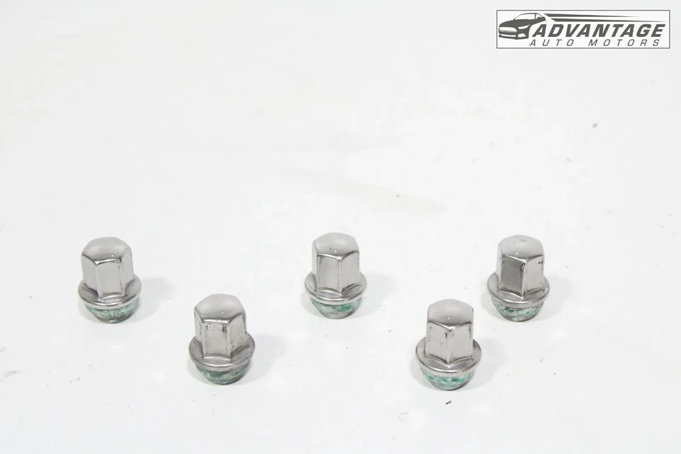 Juego de 5 pernos de tuerca de llanta delantera o trasera Chevrolet Trax 2024-25 plateados OEM Foto 1 de 4