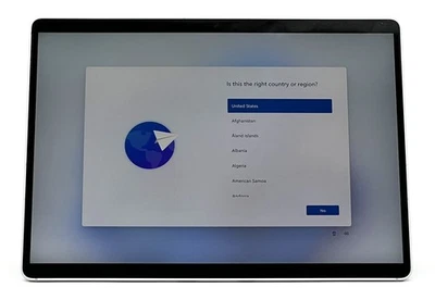 Microsoft Surface Pro 9 5G – 13" Touch – Microsoft SQ3 – 8GB RAM – 128GB SSD - Image 1 of 4