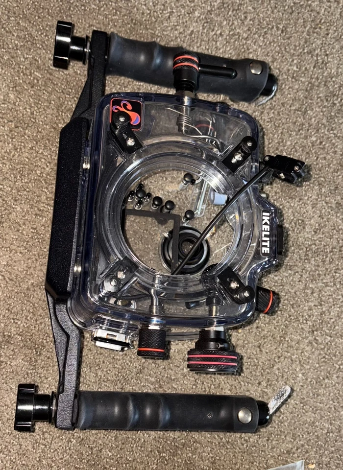 Sistemas submarinos Ikelite SKU: 6871.60 hechos para Canon EOS 600D, Rebel T3i DSLR Foto 1 de 2