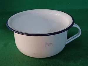 VECCHIO VASO DA NOTTE PITALE FERRO SMALTATO BIANCO E PROFILO BLU VINTAGE. CY44 - Foto 1 di 8