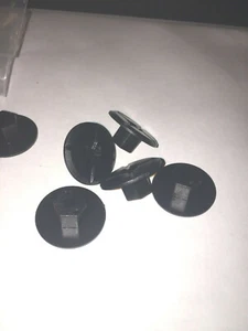 Mercedes W201 Set of 10 Plastic Nuts Self Threading 4.2 mm 2019900050 USA ship - Foto 1 di 3