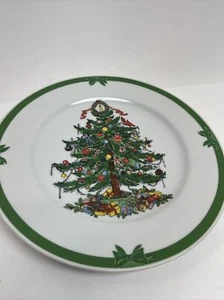 Georges Briard Yule Tide Christmas Tree Dinner Plate, 10 1/4" - Picture 1 of 5