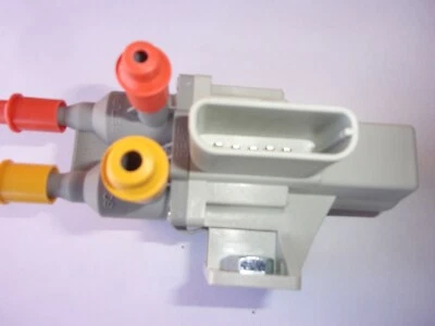 Оригинальный клапан селектора топлива Hummer H1 для вспомогательного бака Alpha 1996+–2006 годов выпуска - Изображение 1 из 3