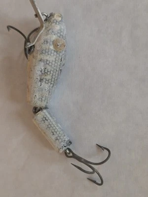 Vintage L&S Model 25 “Bass*Master” Lure, Early Pat.Pend/Near Mint Silver Scale - Image 1 of 3