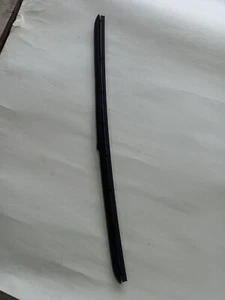 Genuine 98350S1000 Wiper Blade Left Driver (Fits: 2023+ Ioniq6) - Picture 1 of 4
